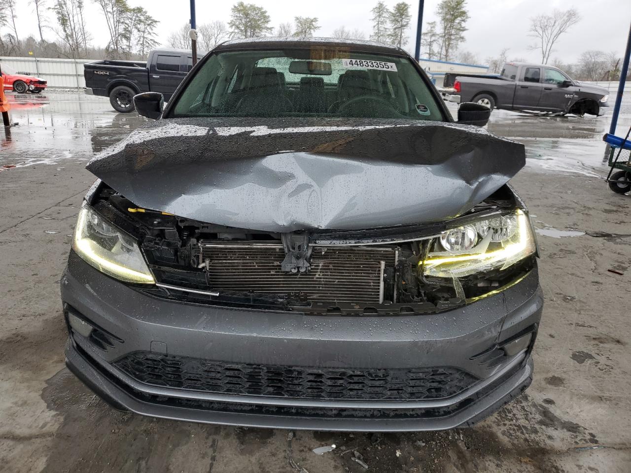 2018 Volkswagen Jetta - Image 5