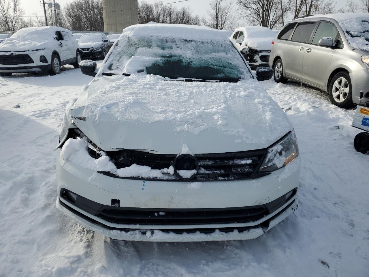 2016 Volkswagen Jetta - Image 5