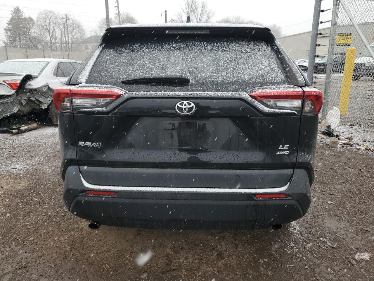 2021 Toyota RAV 4 - Image 6