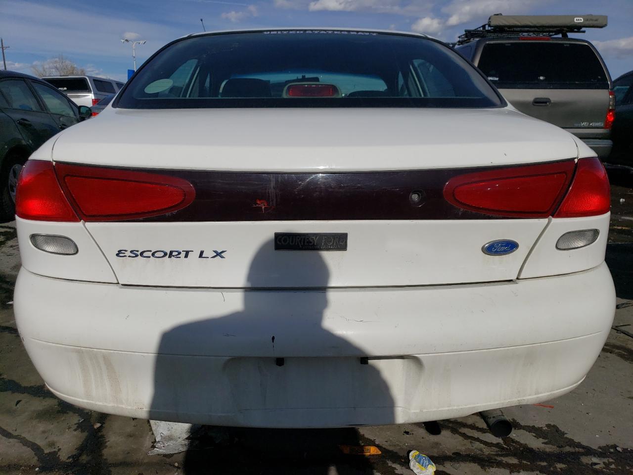 1997 Ford Escort - Image 6