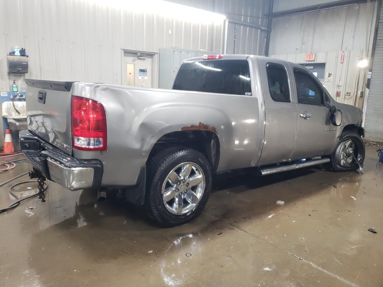 2013 GMC Sierra - Image 3
