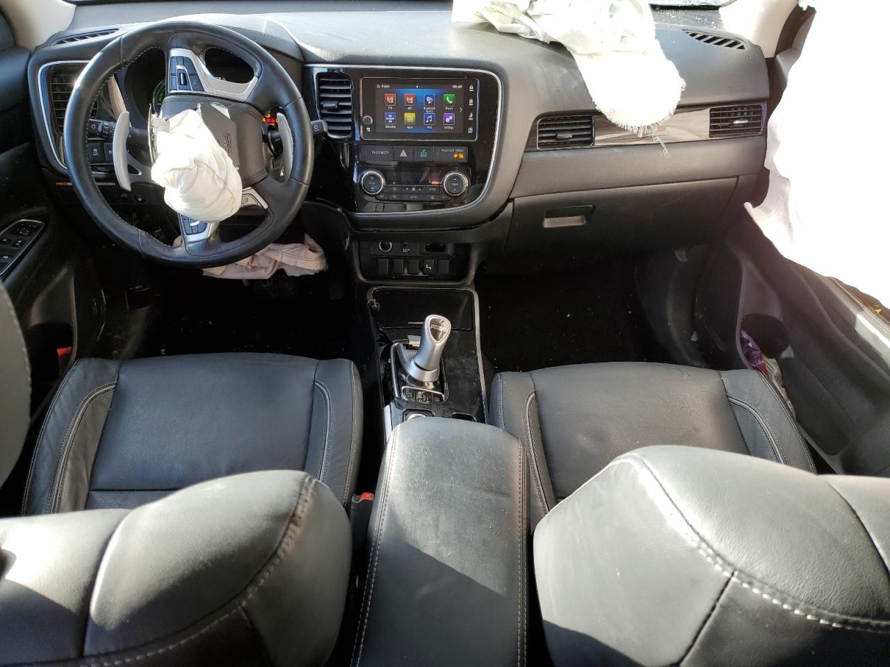 2018 Mitsubishi Outlander - Image 8