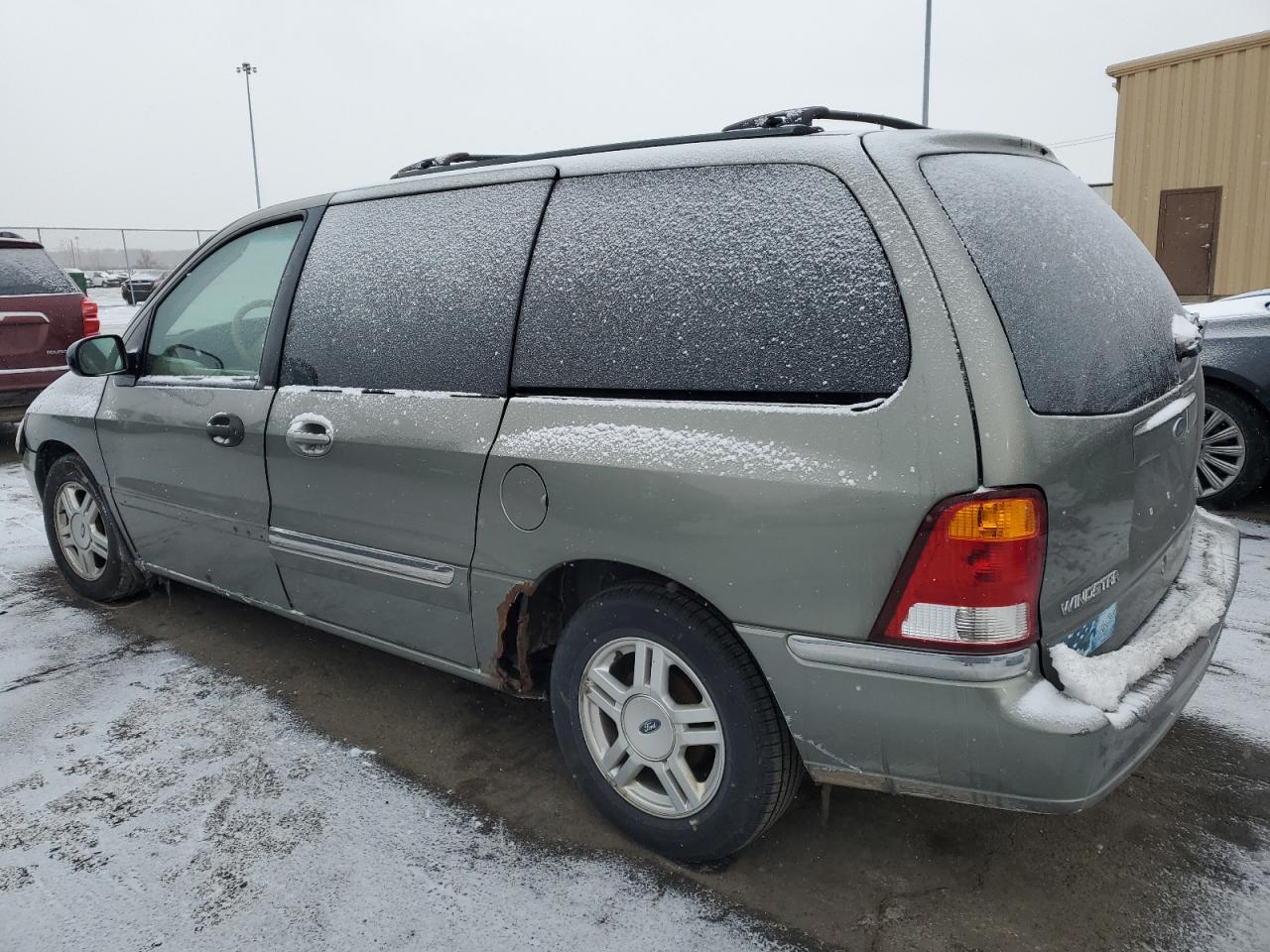 2003 Ford Windstar - Image 2