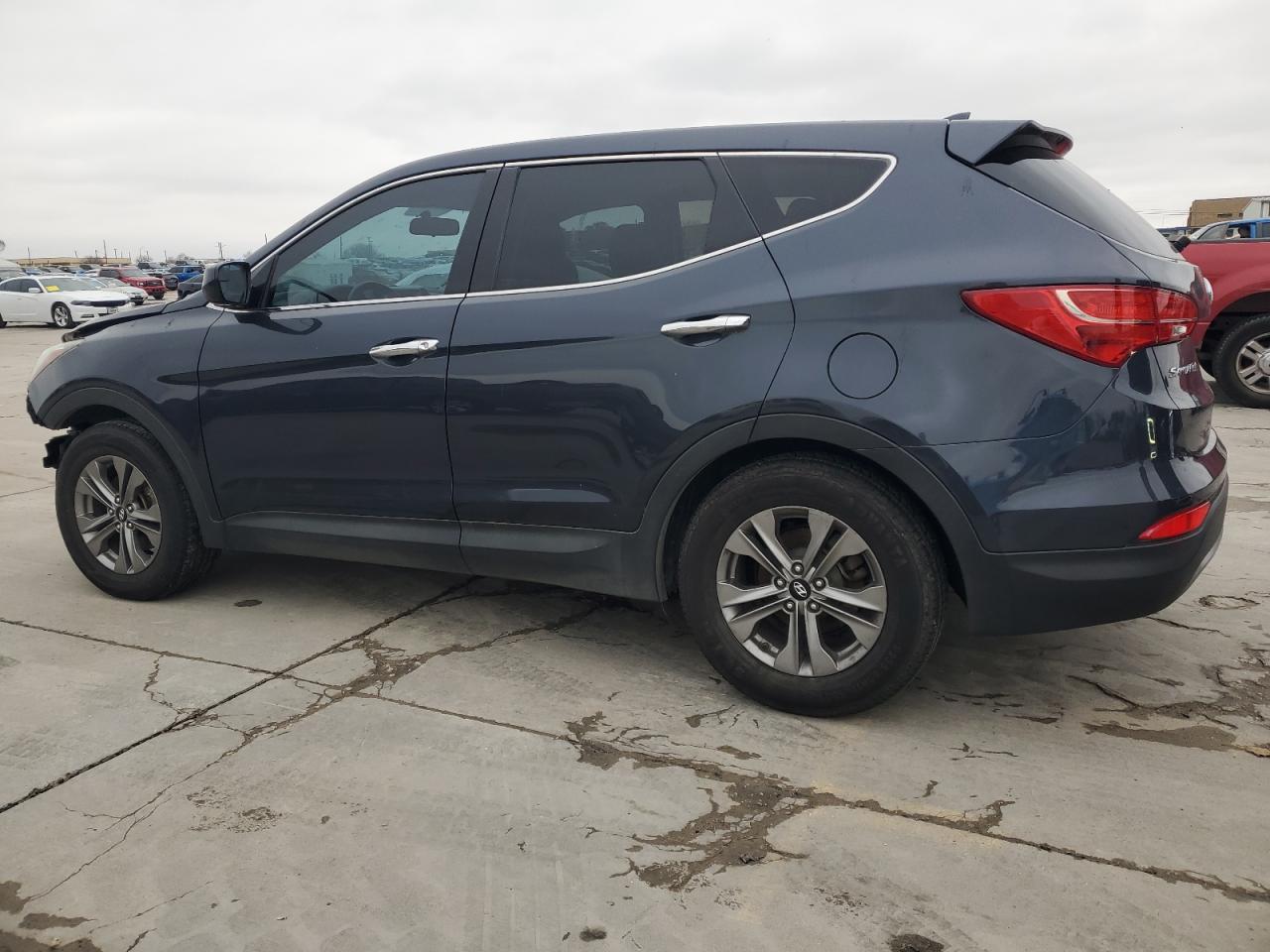 2016 Hyundai Santa Fe - Image 2