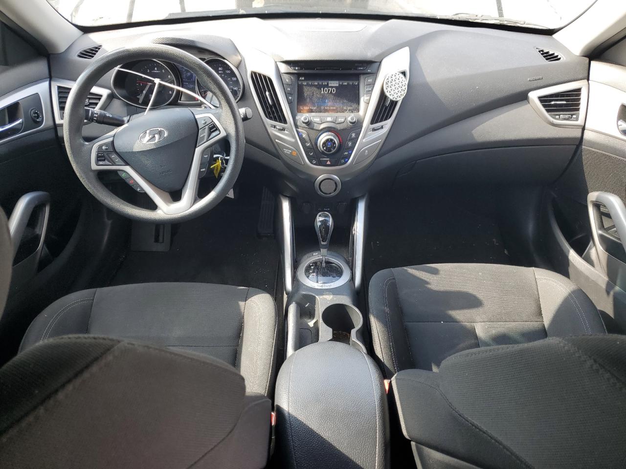 2014 Hyundai Veloster - Image 8