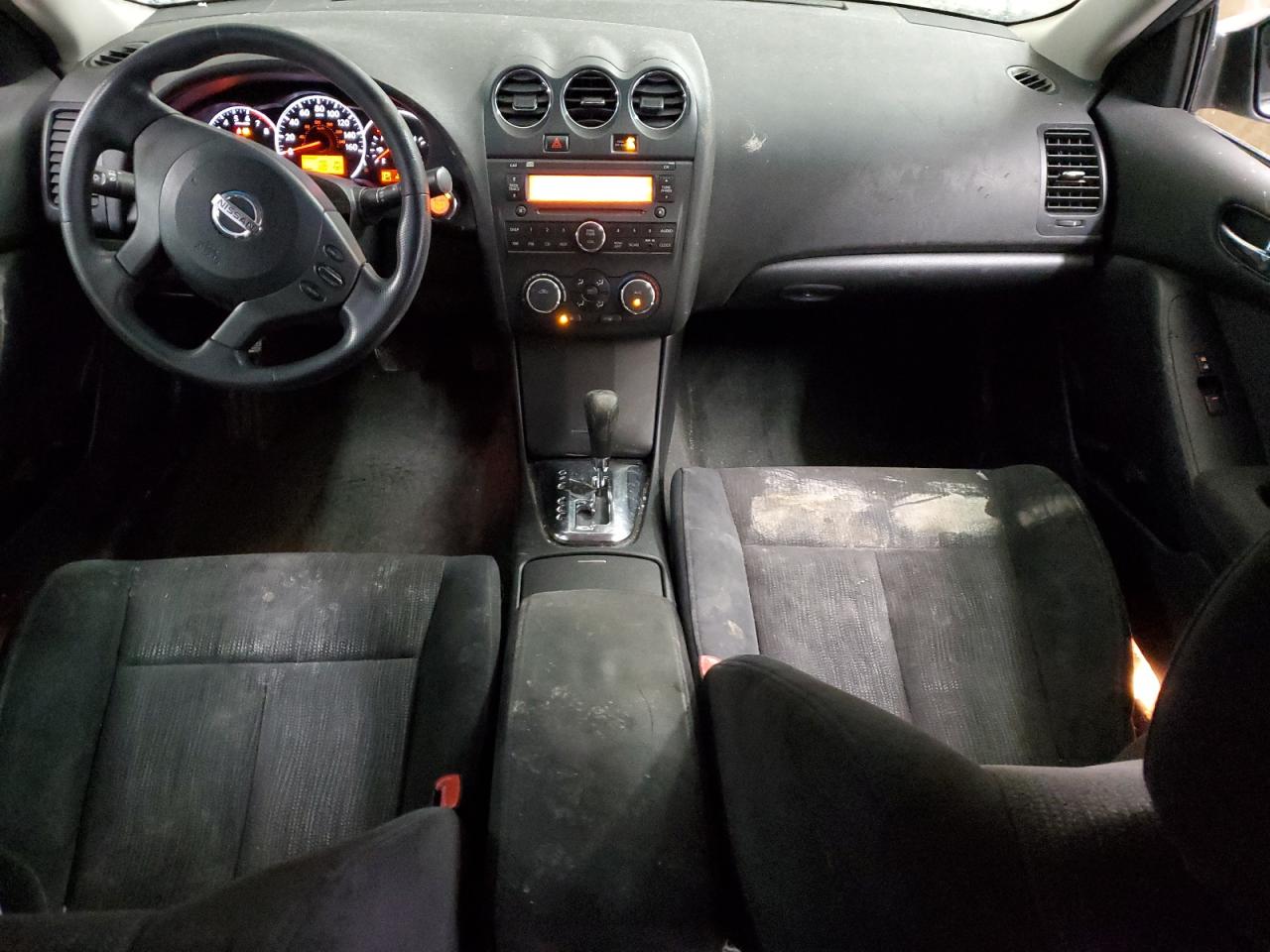 2010 Nissan Altima - Image 8