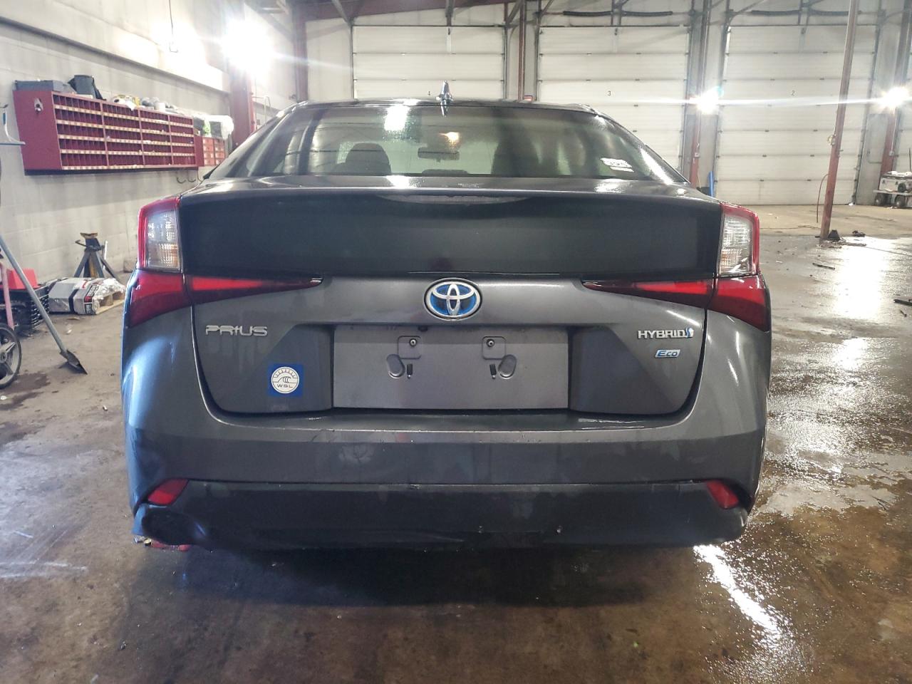 2019 Toyota Prius - Image 6