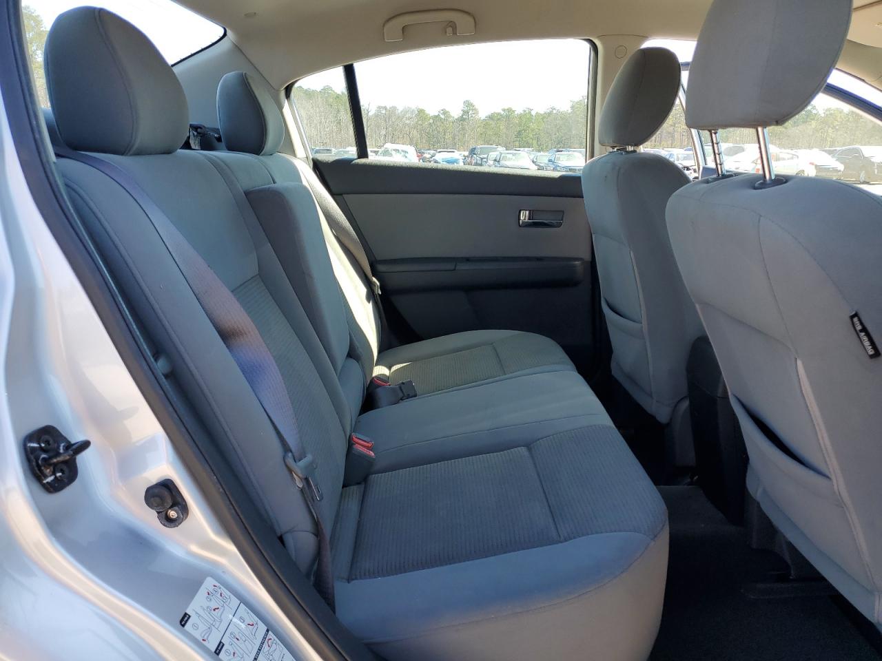 2010 Nissan Sentra - Image 11