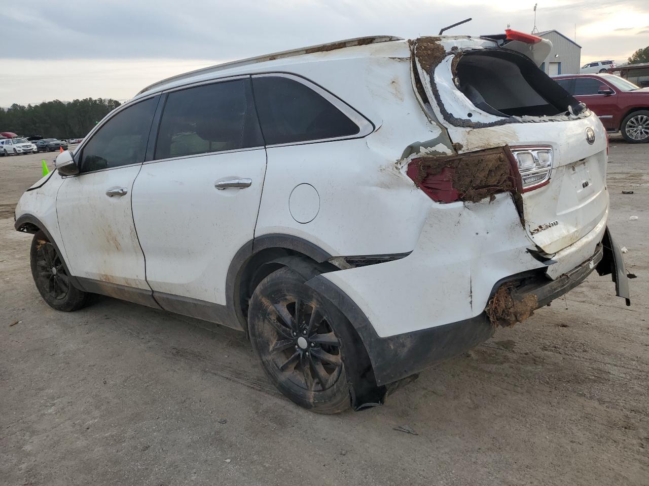 2016 Kia Sorento - Image 2