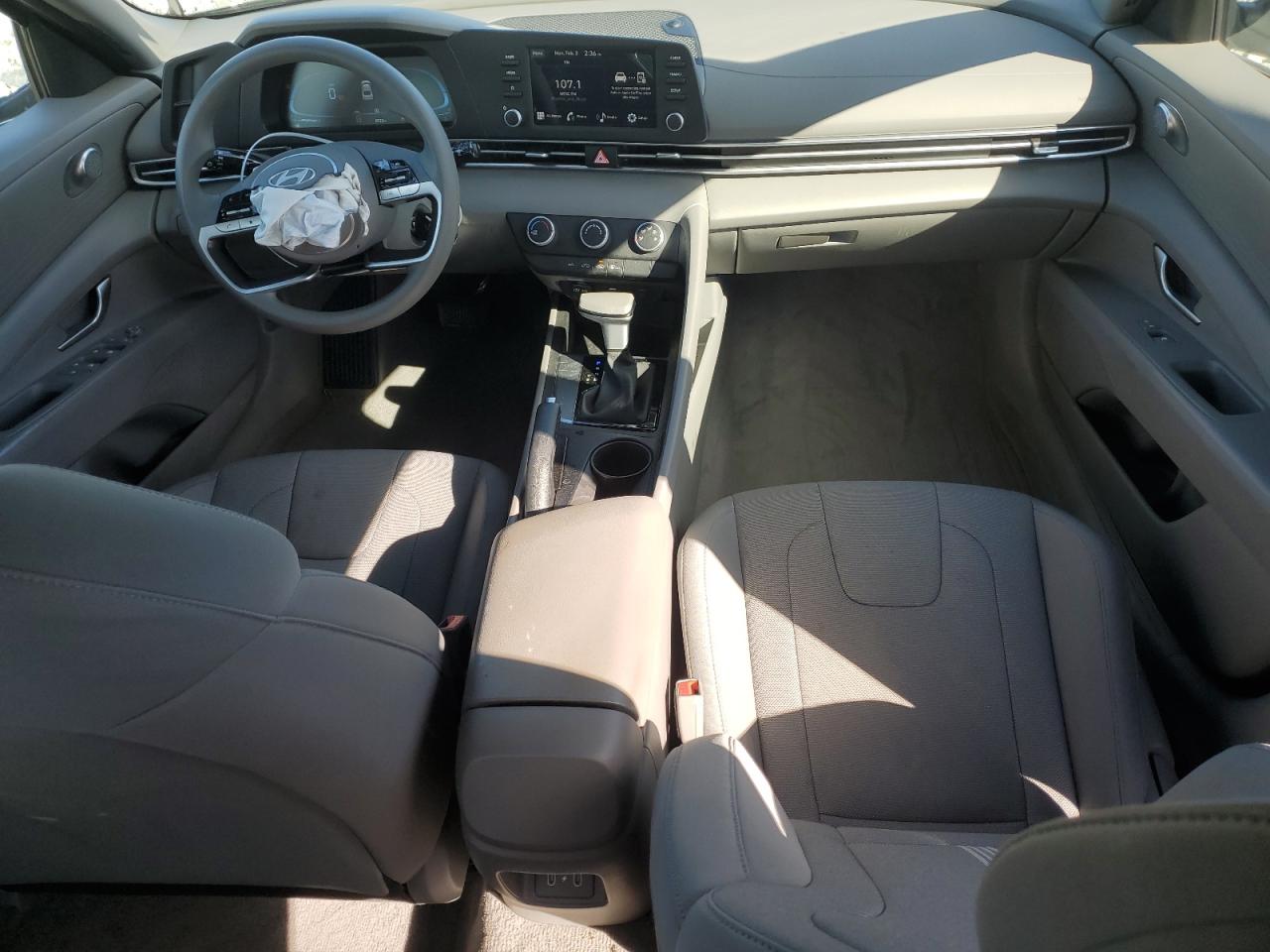 2024 Hyundai Elantra - Image 8