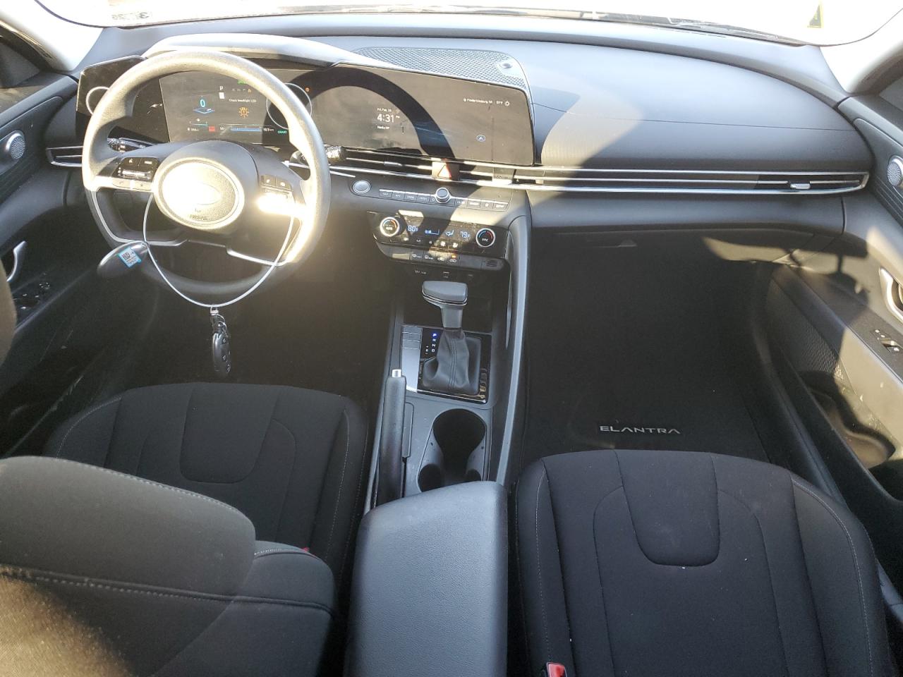 2024 Hyundai Elantra - Image 8