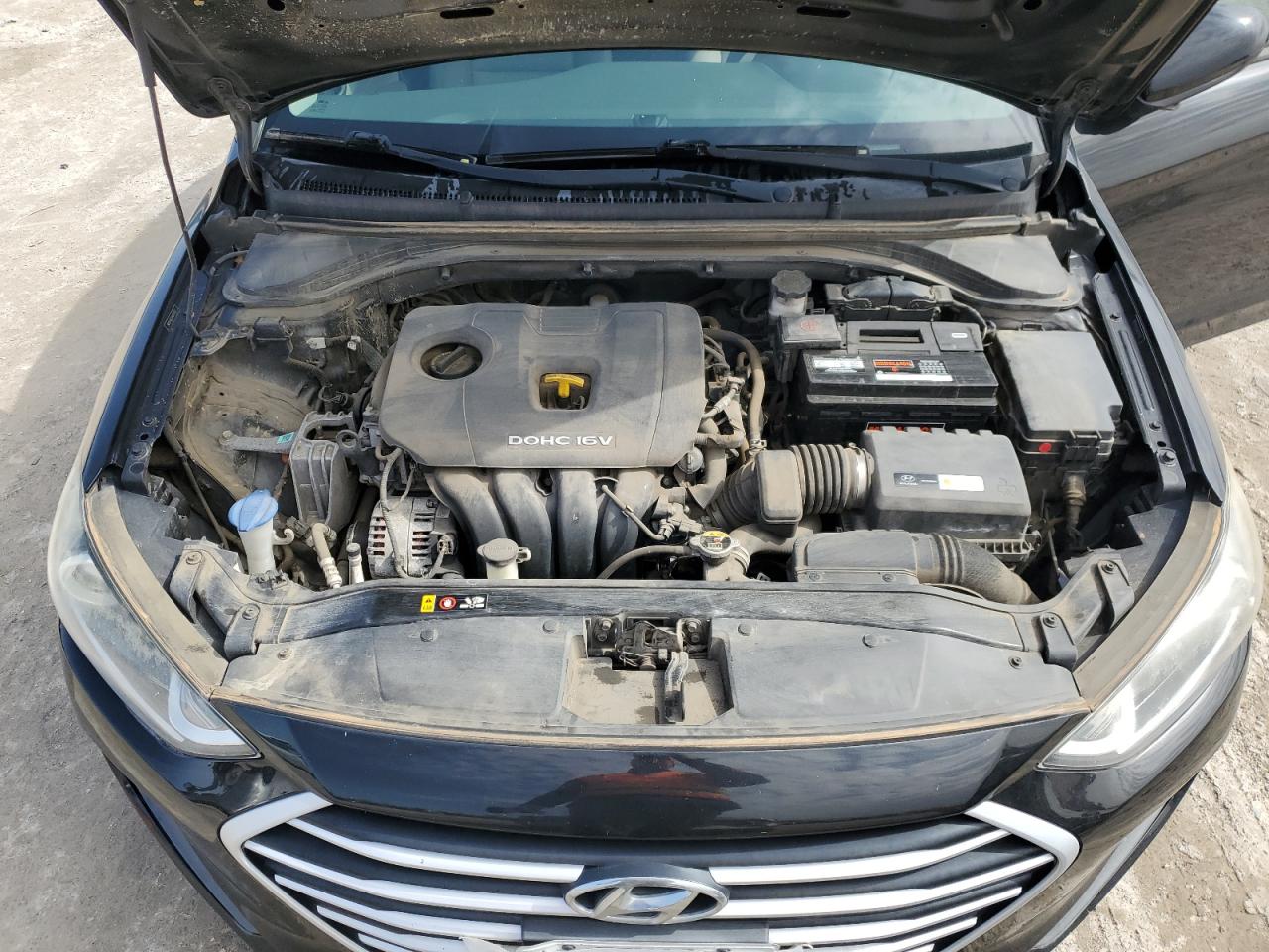 2018 Hyundai Elantra - Image 11