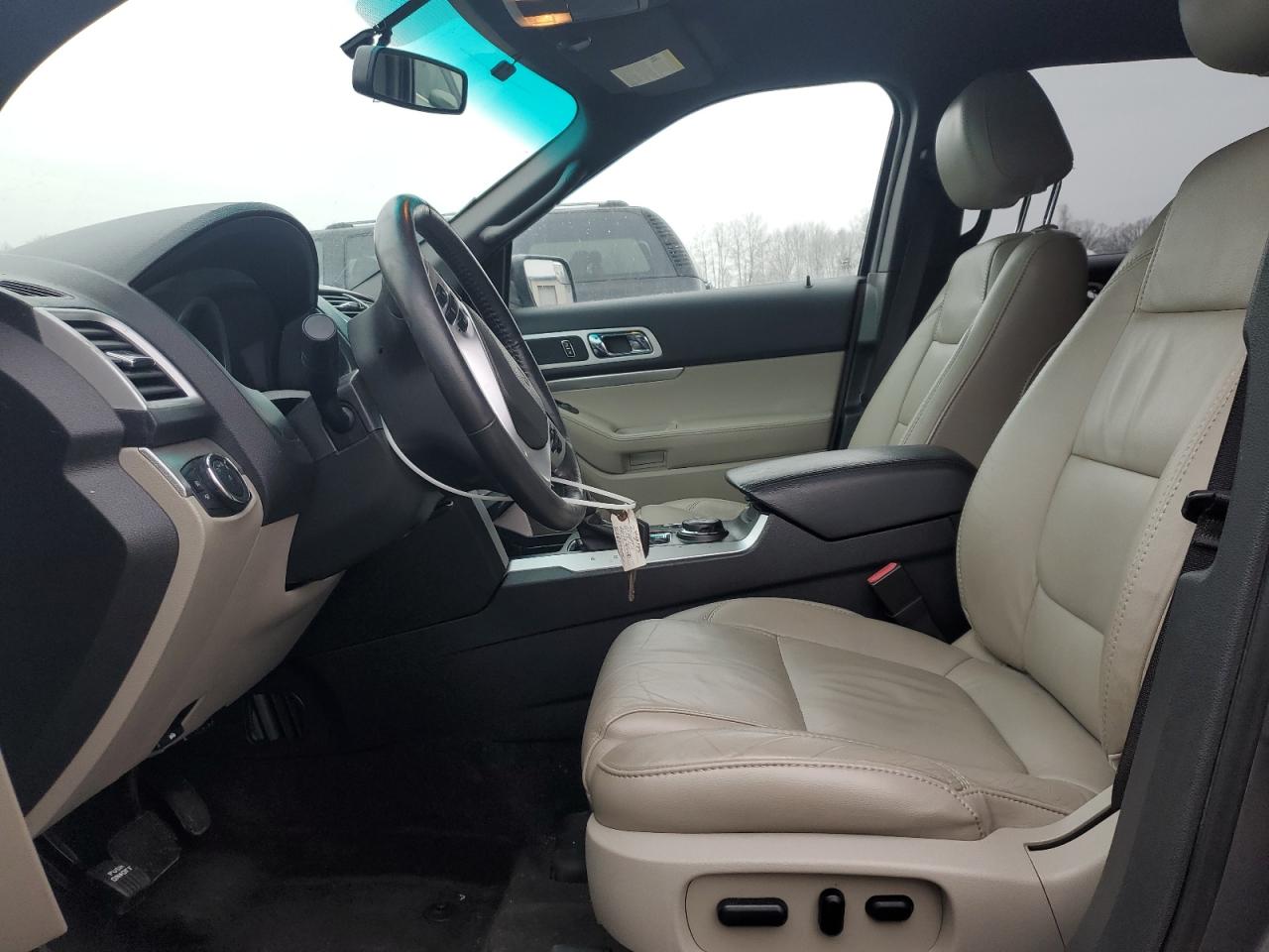 2012 Ford Explorer - Image 7
