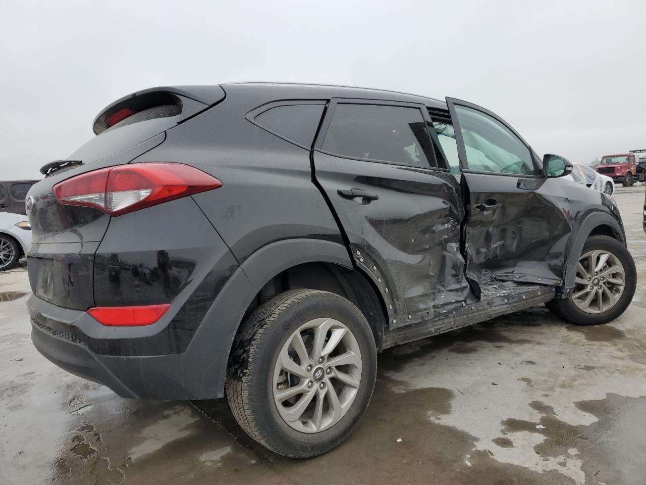 2017 Hyundai Tucson - Image 3