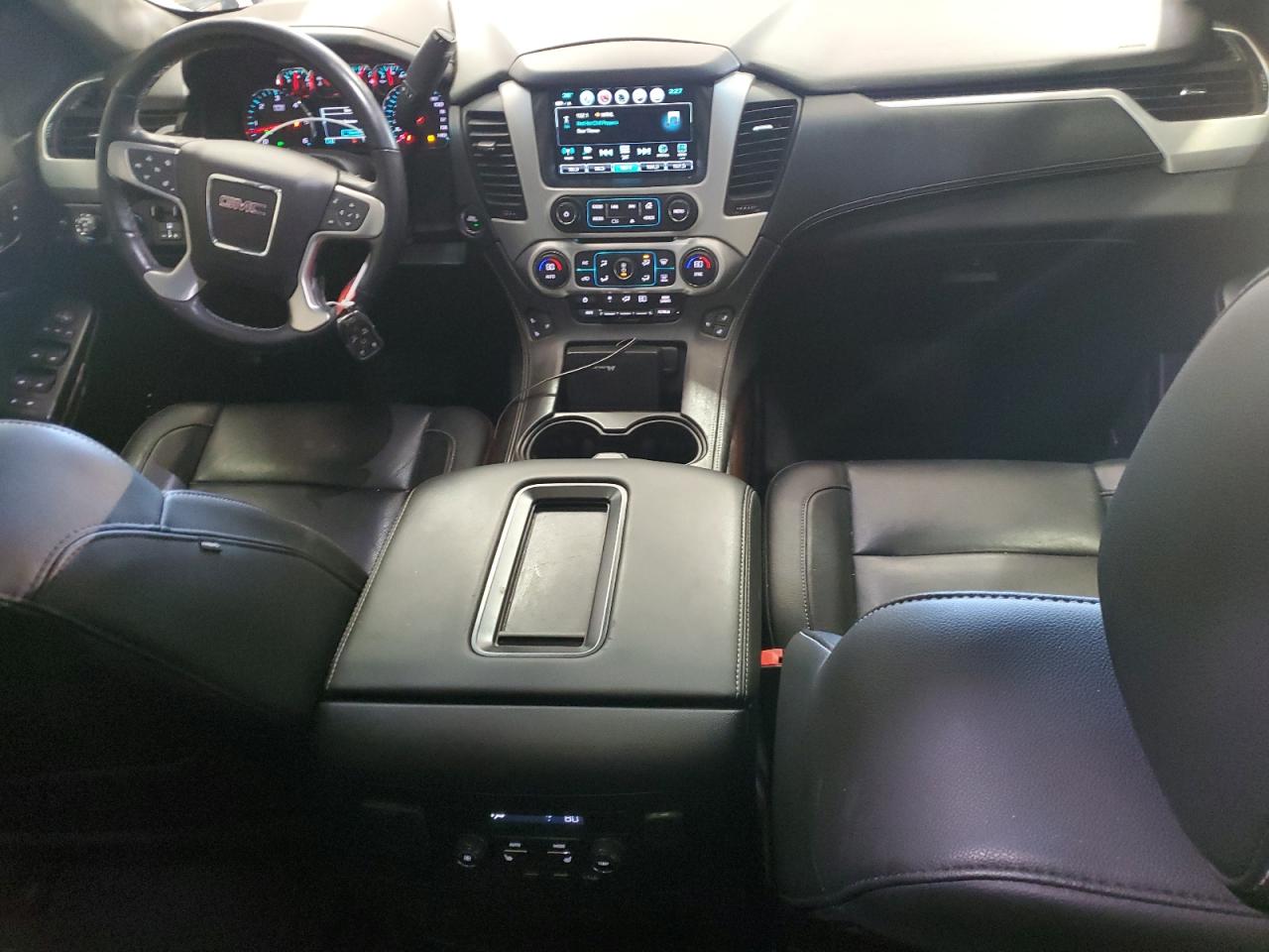 2019 GMC Yukon - Image 8