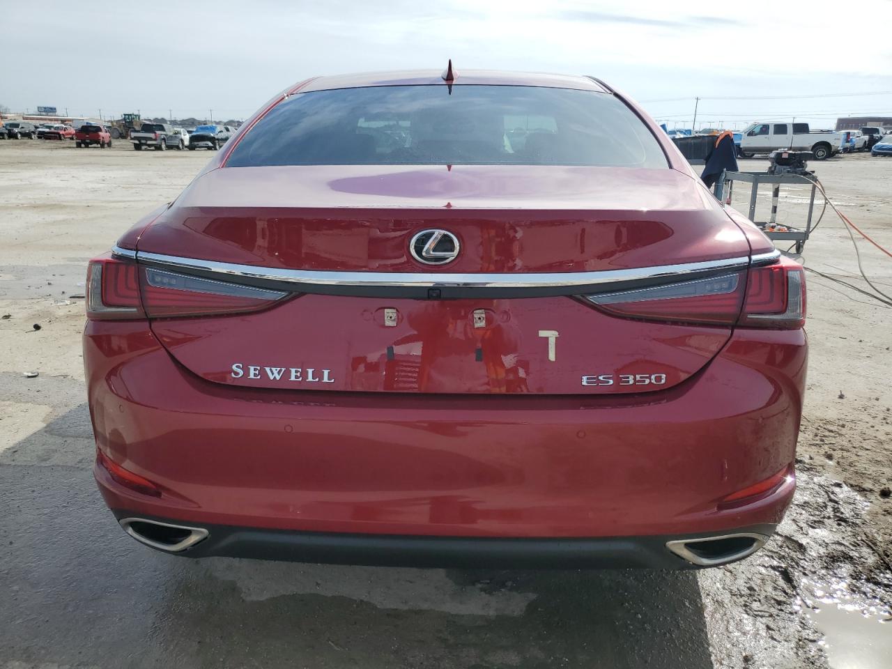 2024 Lexus ES - Image 6