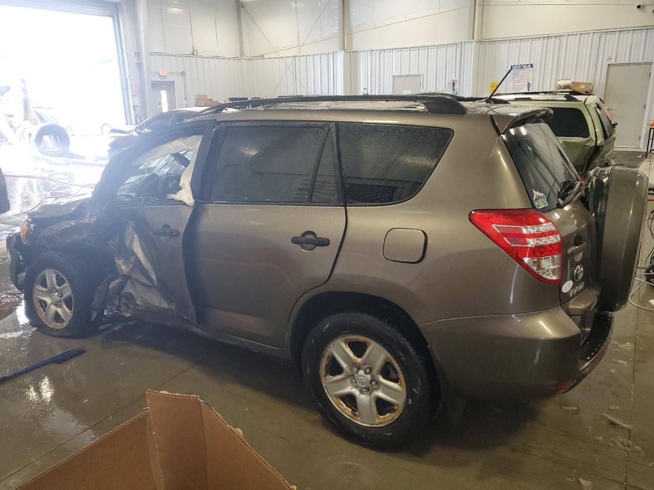 2011 Toyota RAV 4 - Image 2