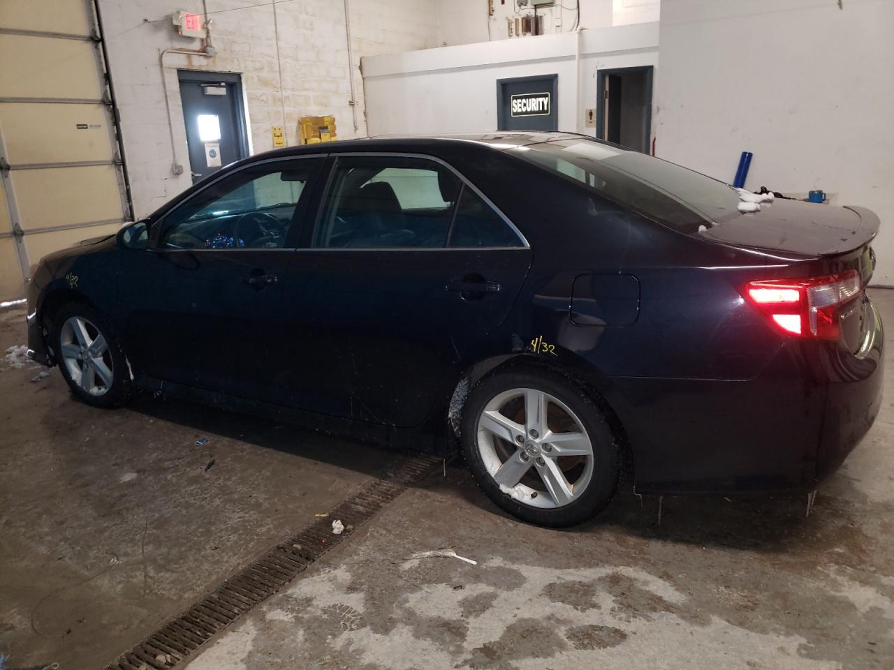 2013 Toyota Camry - Image 2