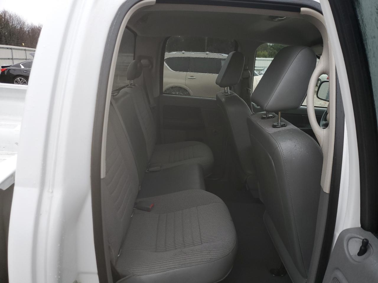 2008 Dodge RAM - Image 10