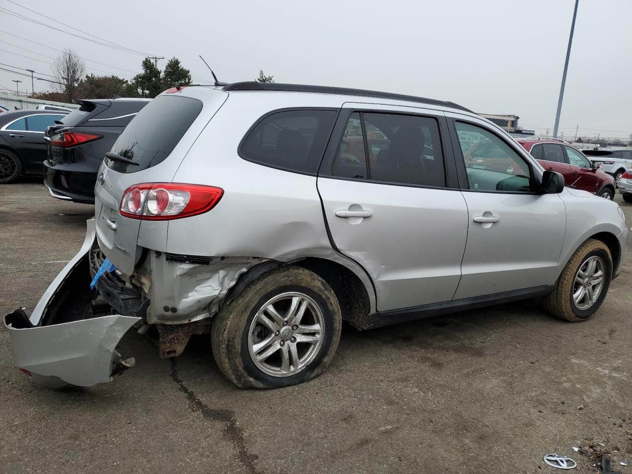 2011 Hyundai Santa Fe - Image 3