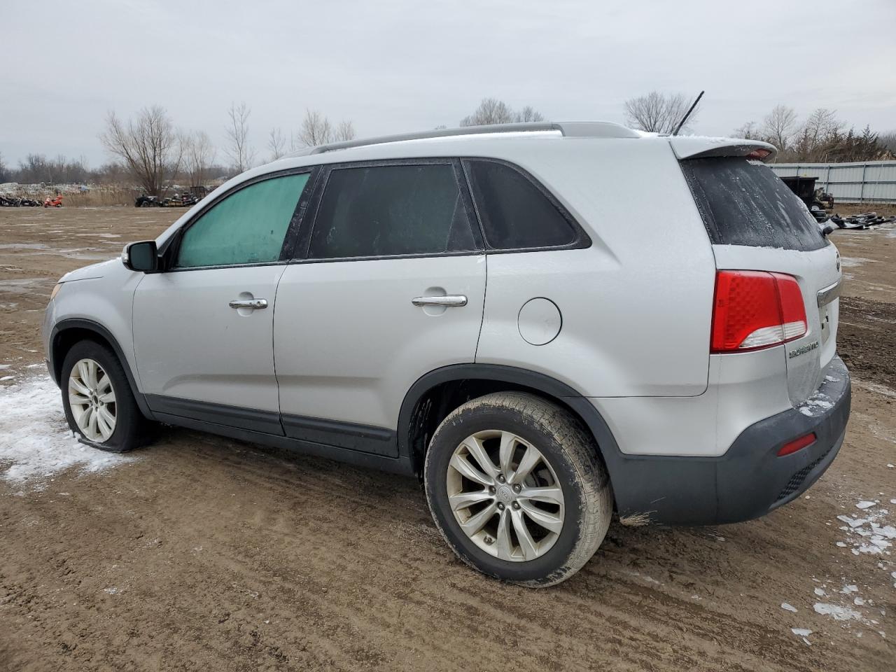 2011 Kia Sorento - Image 2