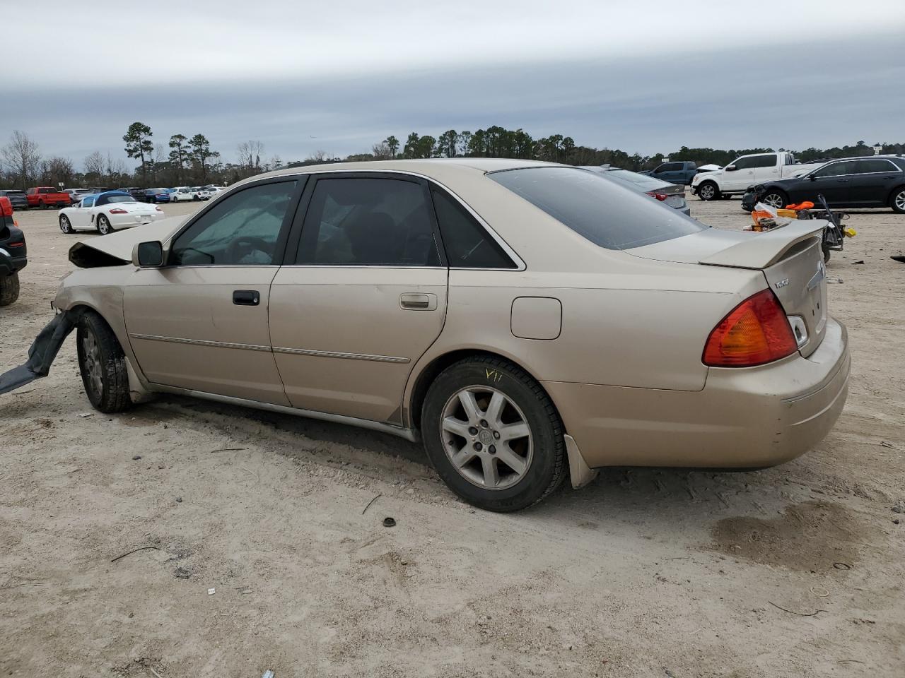 2002 Toyota Avalon - Image 2
