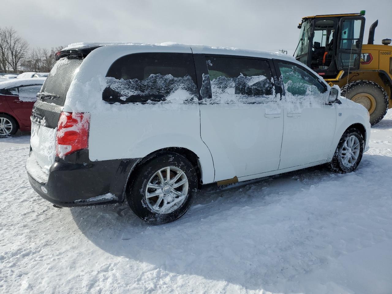2019 Dodge Caravan - Image 3
