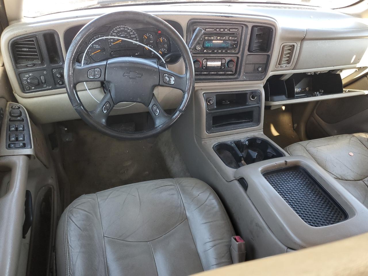 2004 Chevrolet Tahoe - Image 8