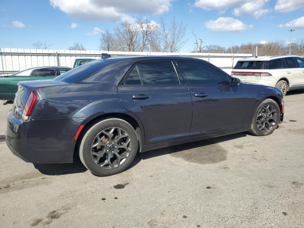 2017 Chrysler 300 - Image 3