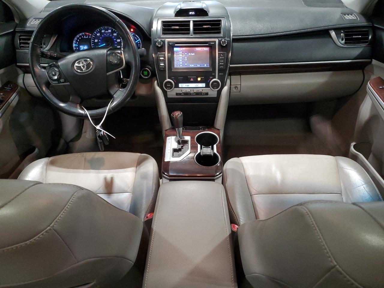 2012 Toyota Camry - Image 8