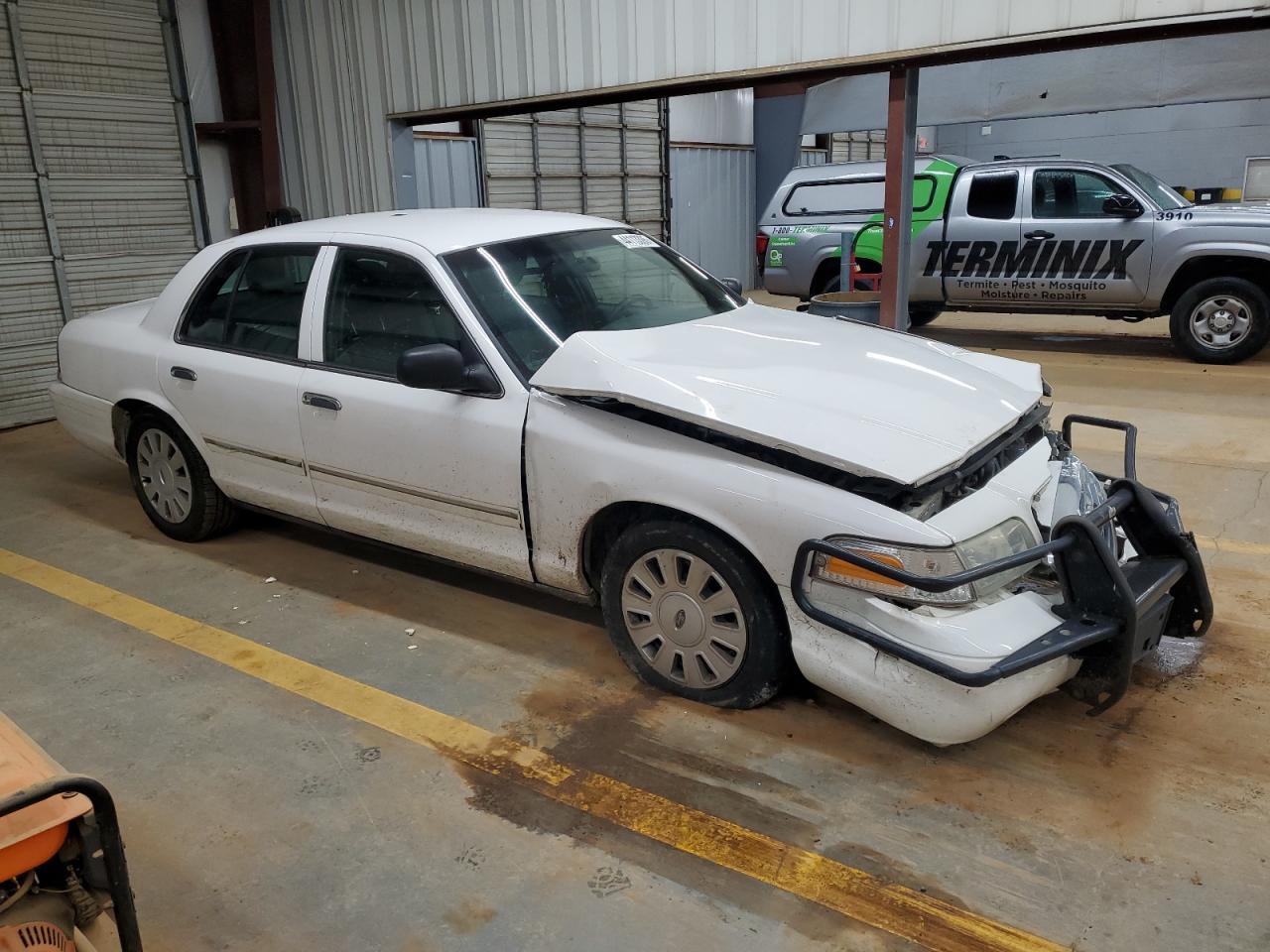 2011 Ford Crown Victoria - Image 4