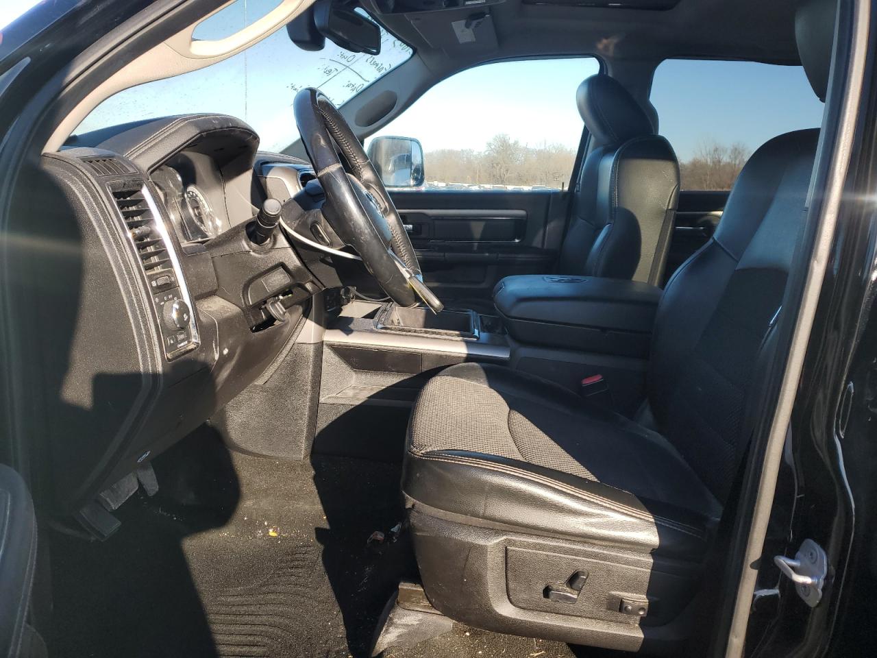 2014 RAM 1500 - Image 7