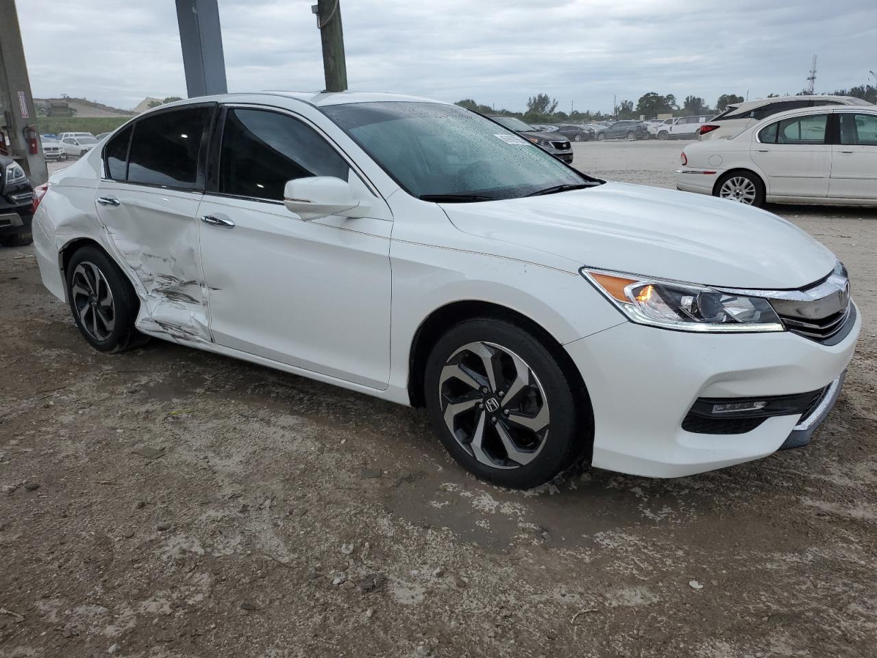 2016 Honda Accord - Image 4