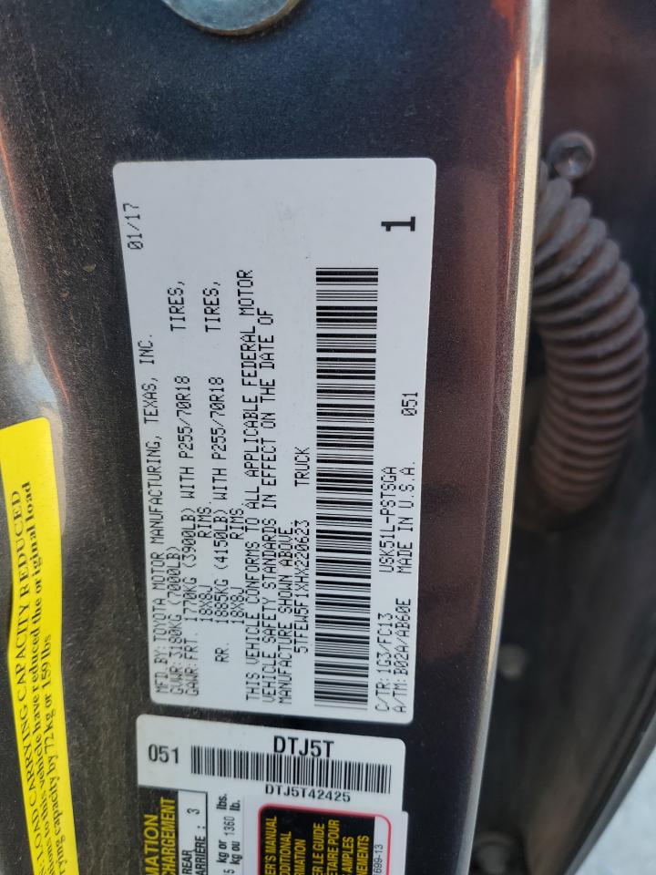 2017 Toyota Tundra - Image 14