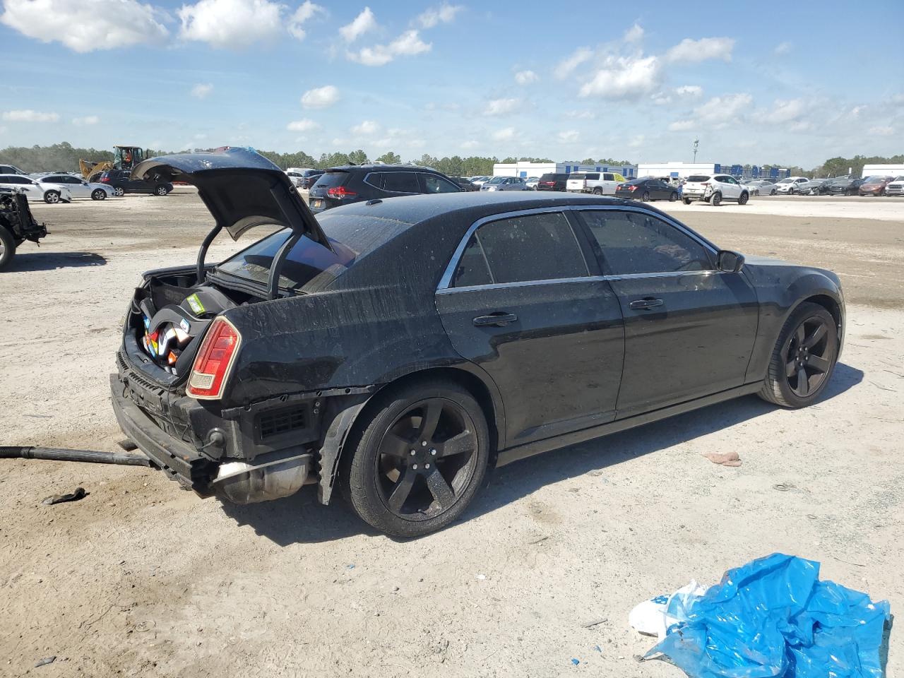 2014 Chrysler 300 - Image 3