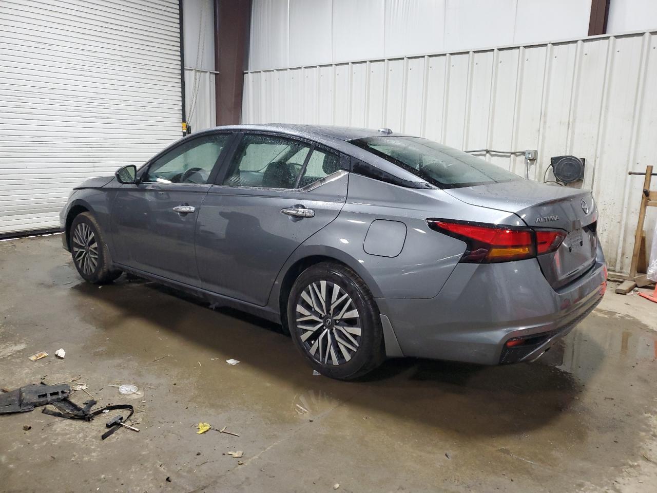 2024 Nissan Altima - Image 2