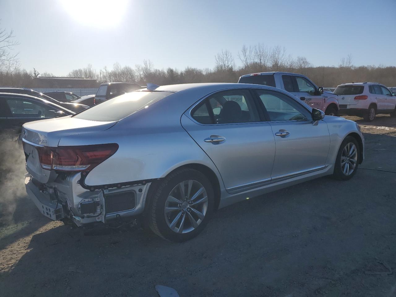 2015 Lexus LS - Image 3