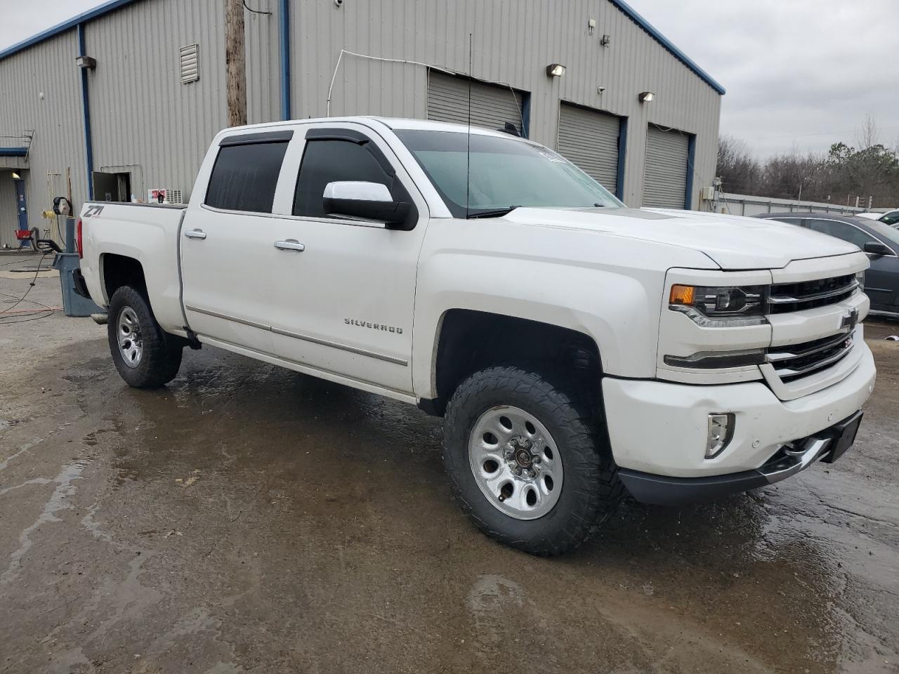 2018 Chevrolet Silverado - Image 4