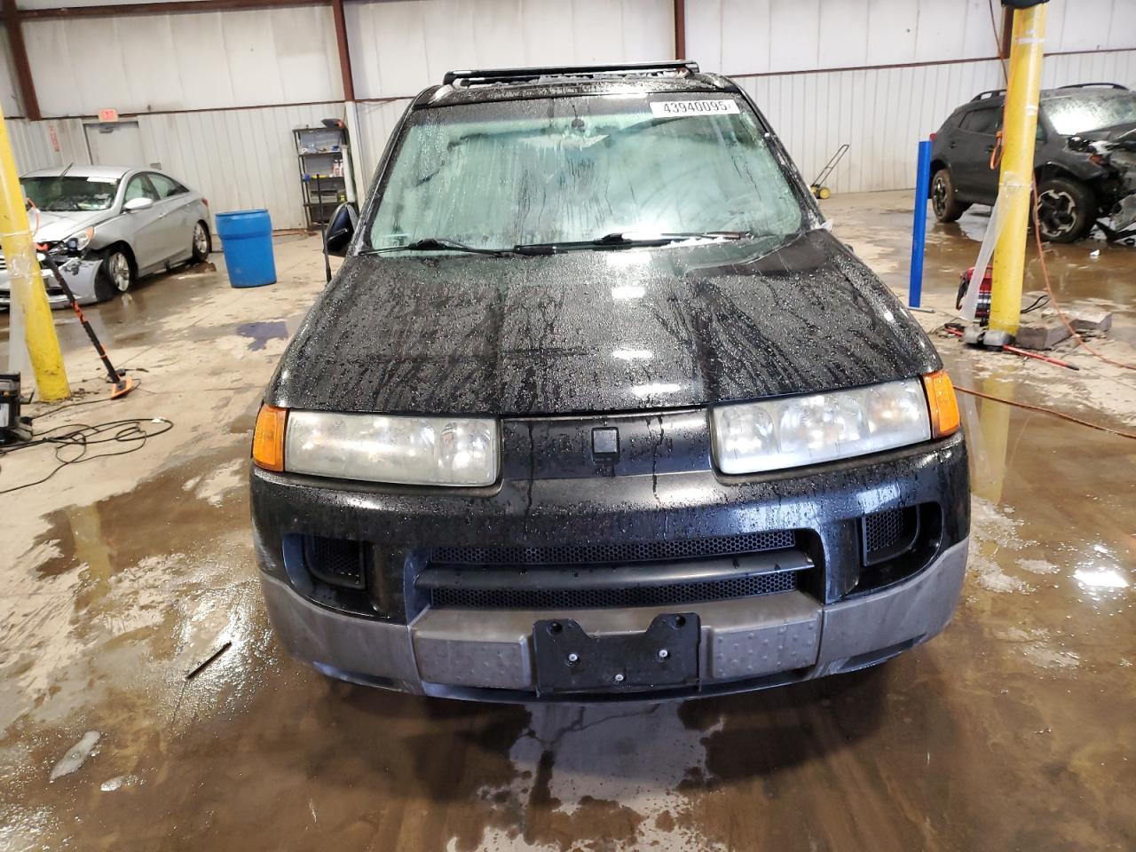 2004 Saturn VUE - Image 5