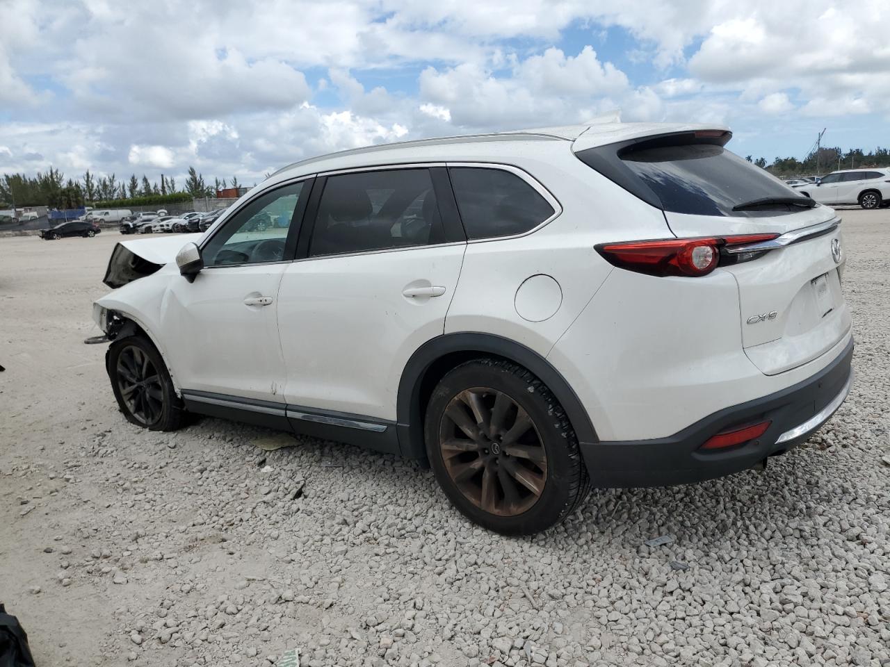 2016 Mazda CX-9 - Image 2
