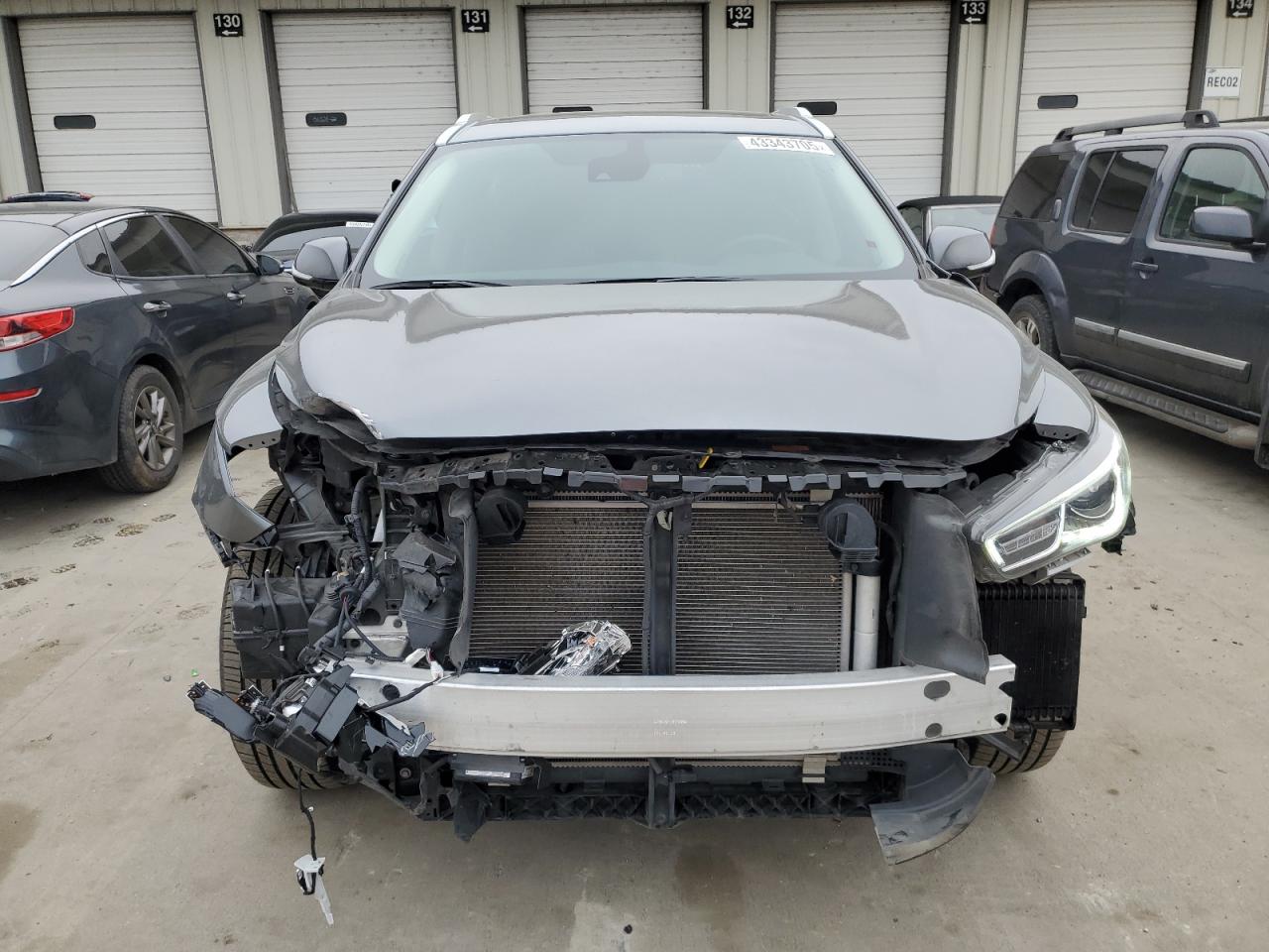 2020 Infiniti QX60 - Image 5