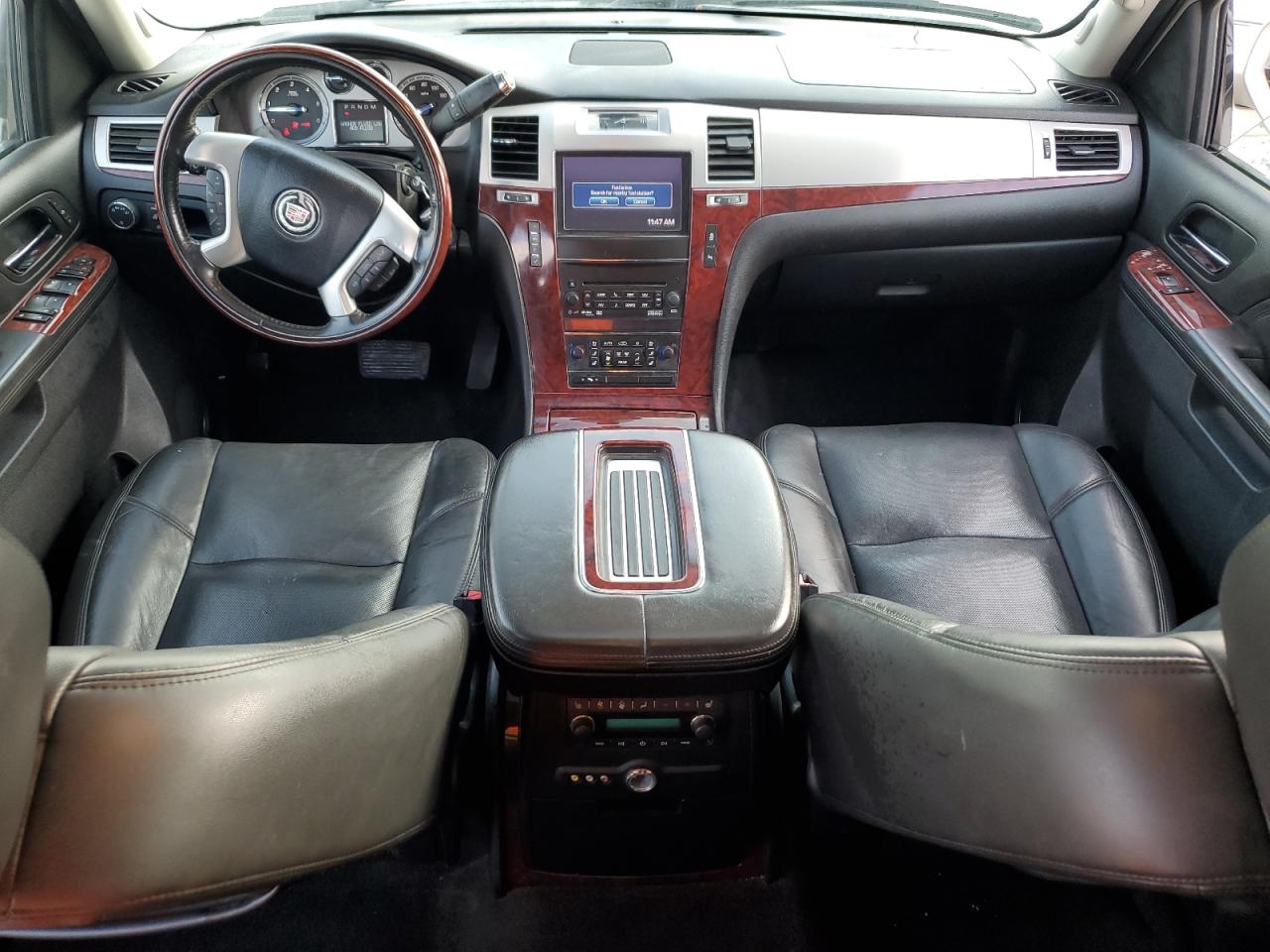 2013 Cadillac Escalade - Image 8