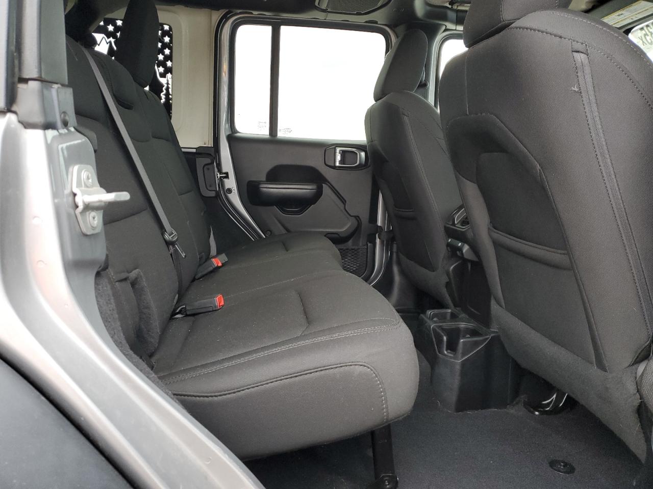 2019 Jeep Wrangler - Image 10