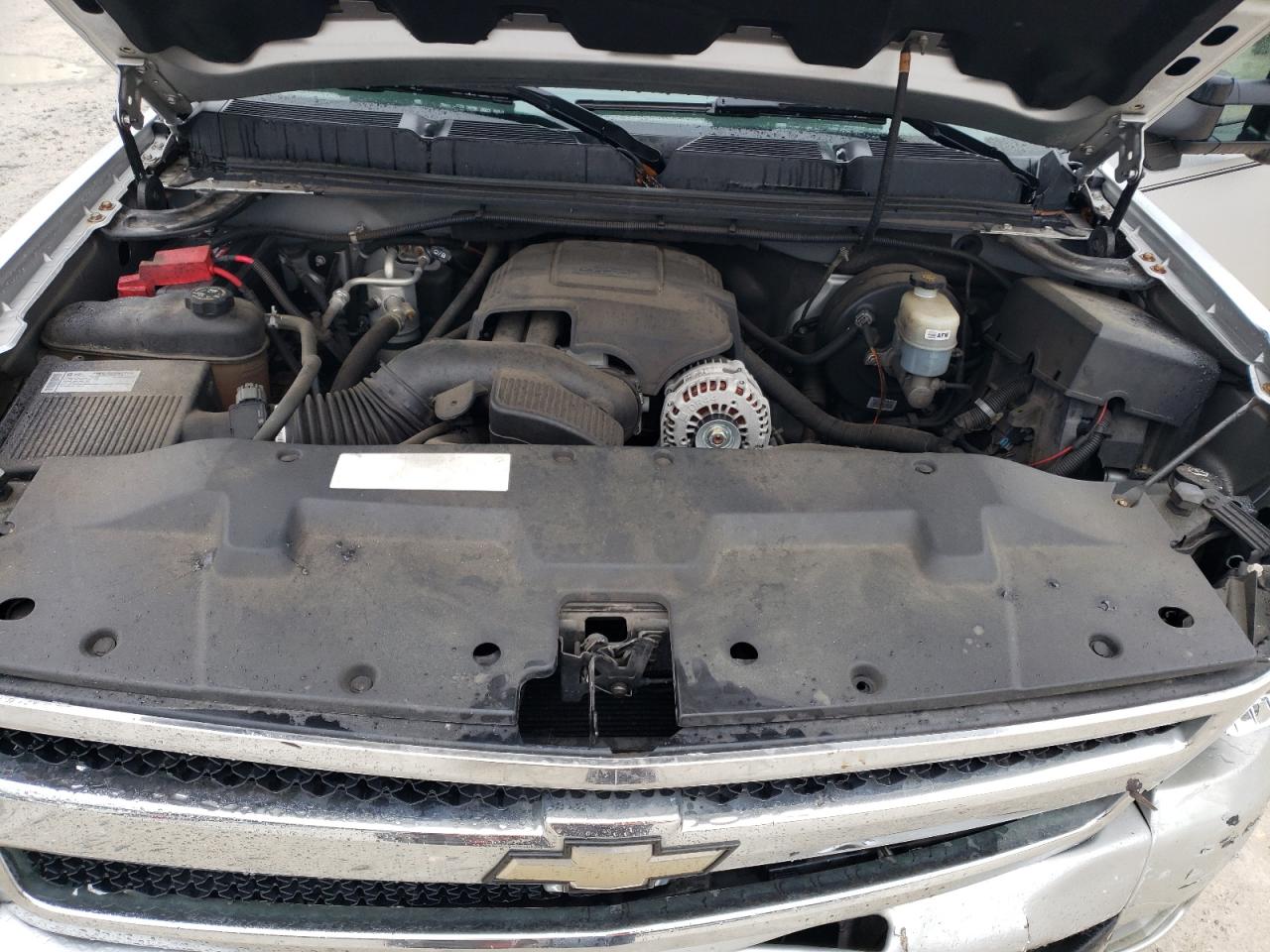 2010 Chevrolet Silverado - Image 12