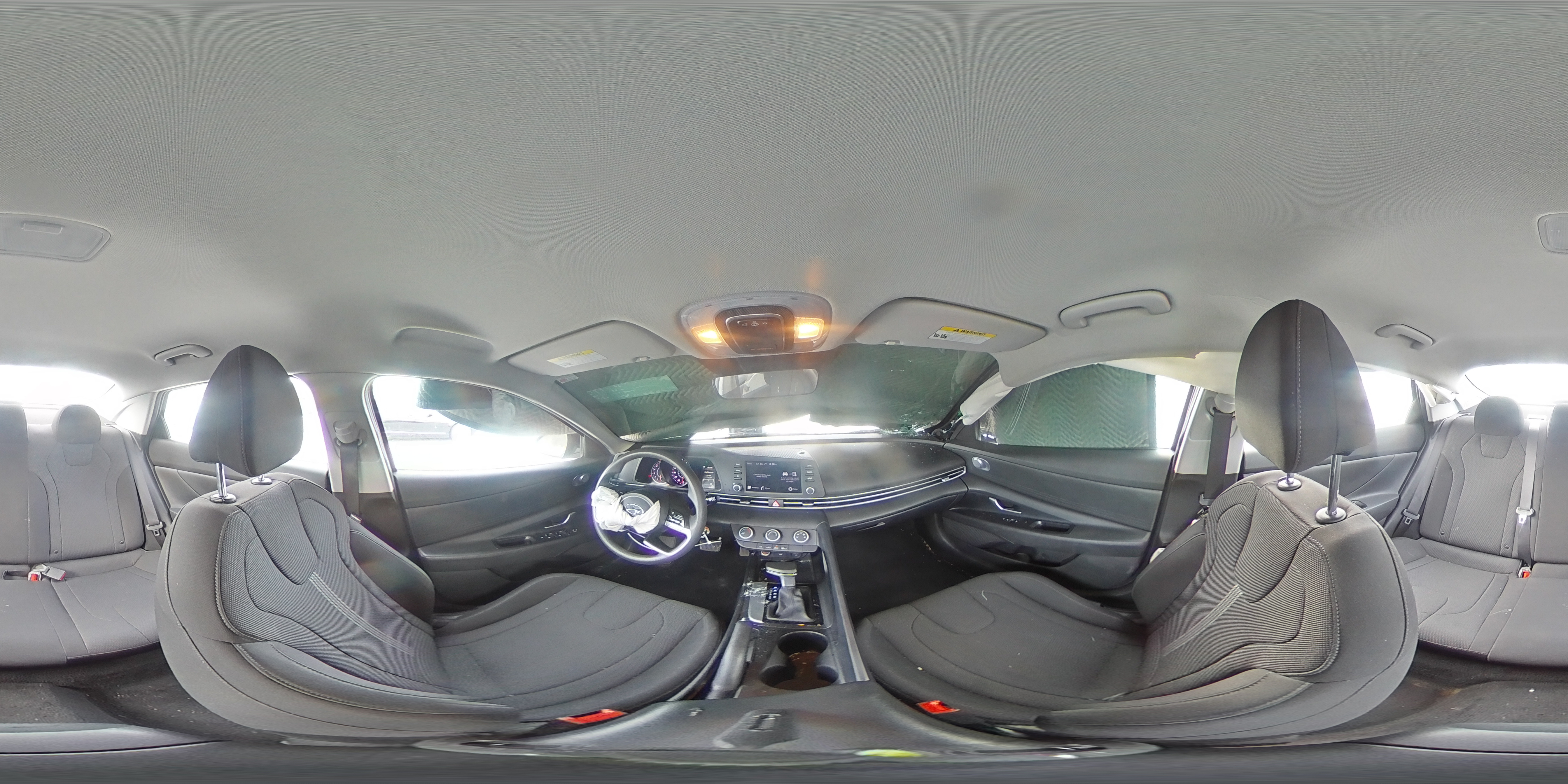 2022 Hyundai Elantra - Image 13