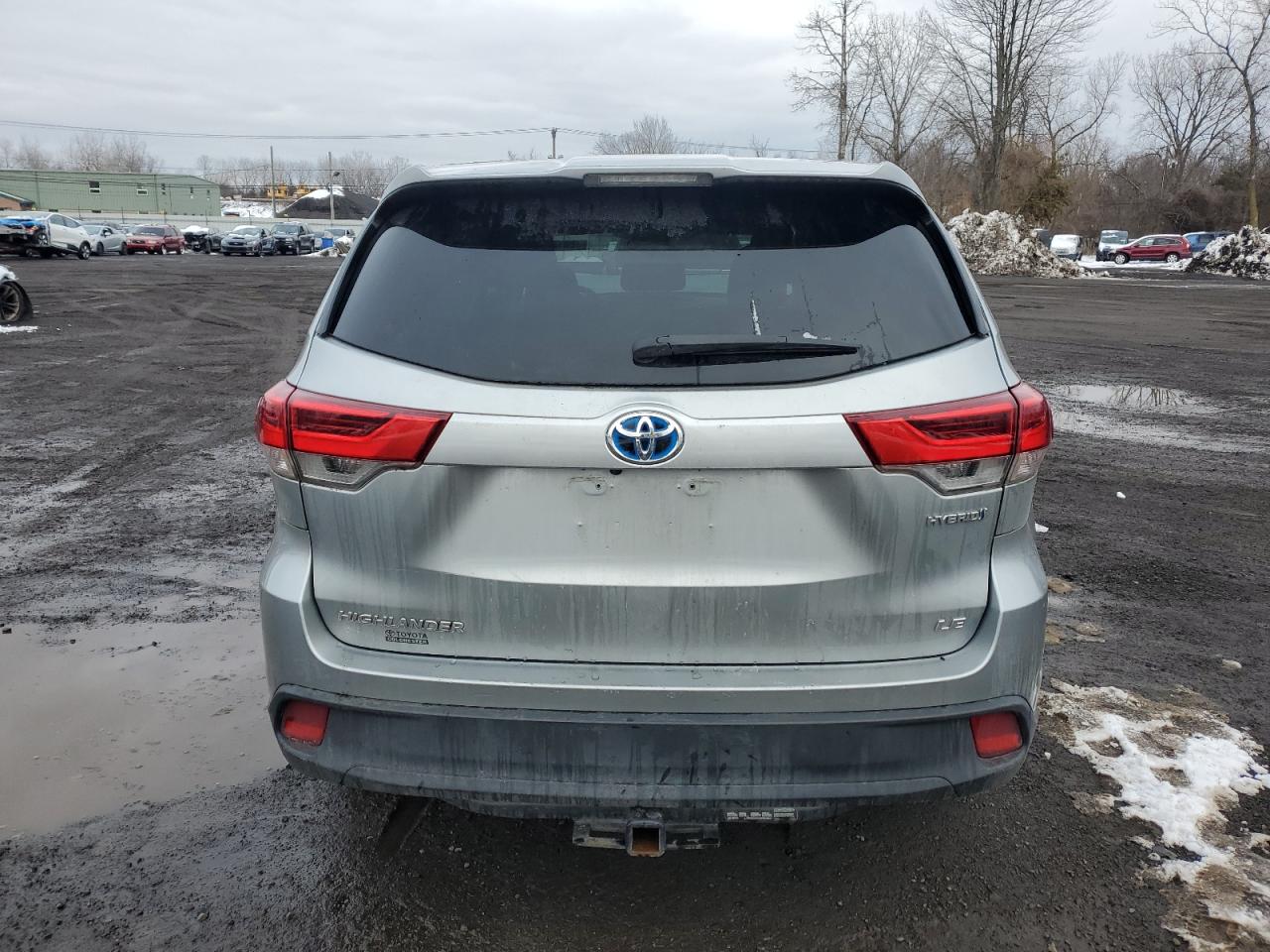 2019 Toyota Highlander - Image 6