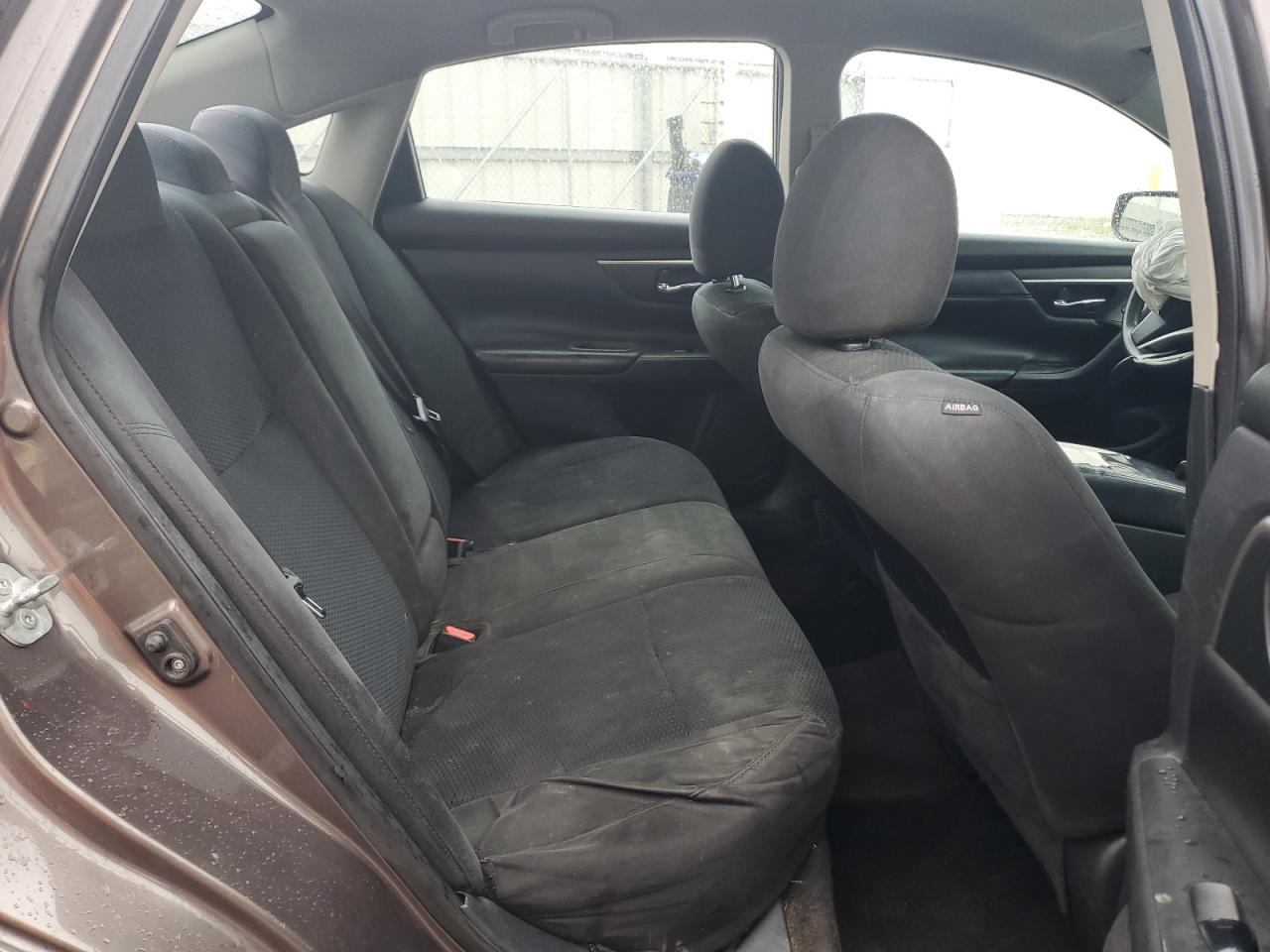 2015 Nissan Altima - Image 10