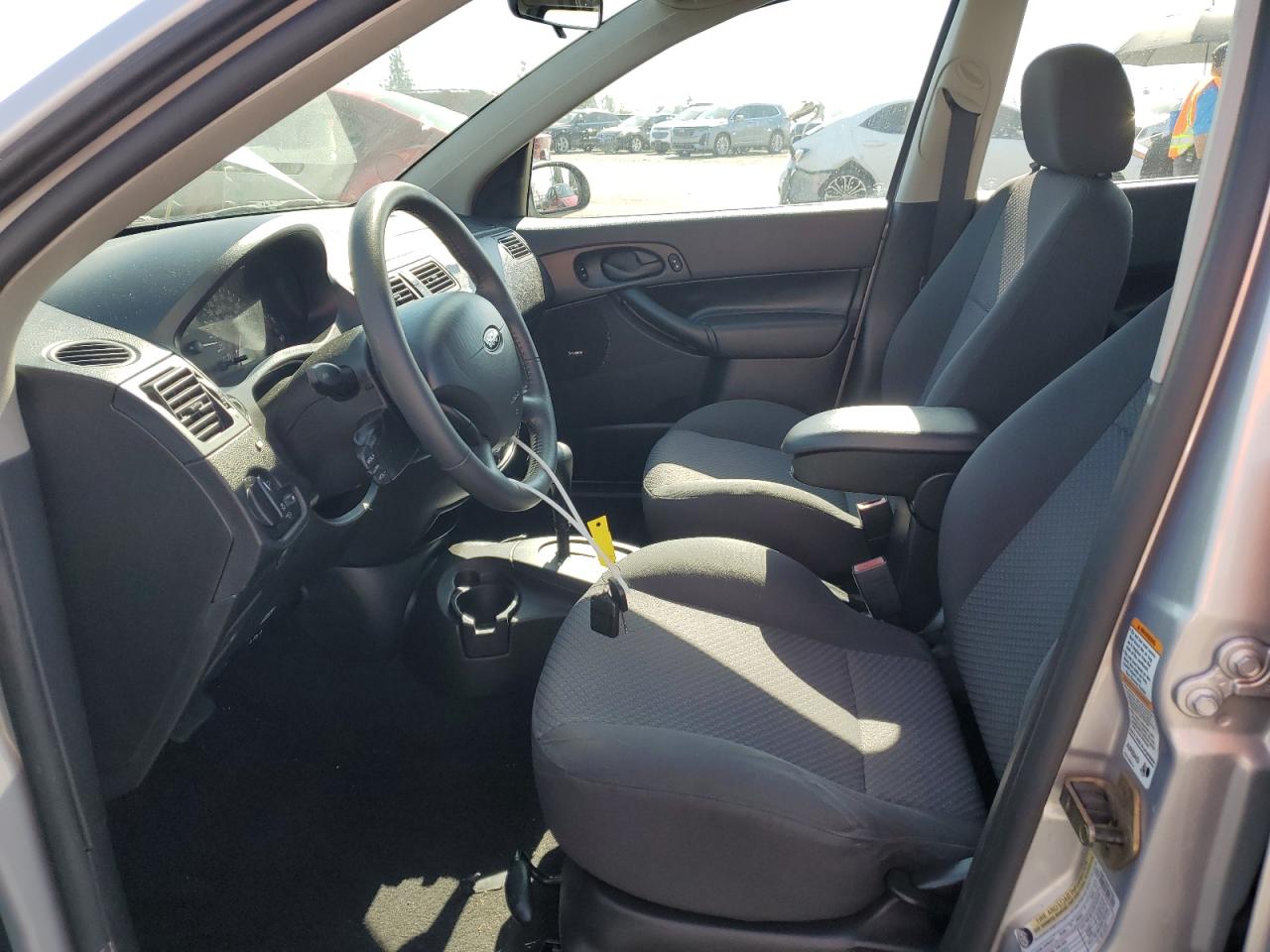 2005 Ford Focus - Image 7