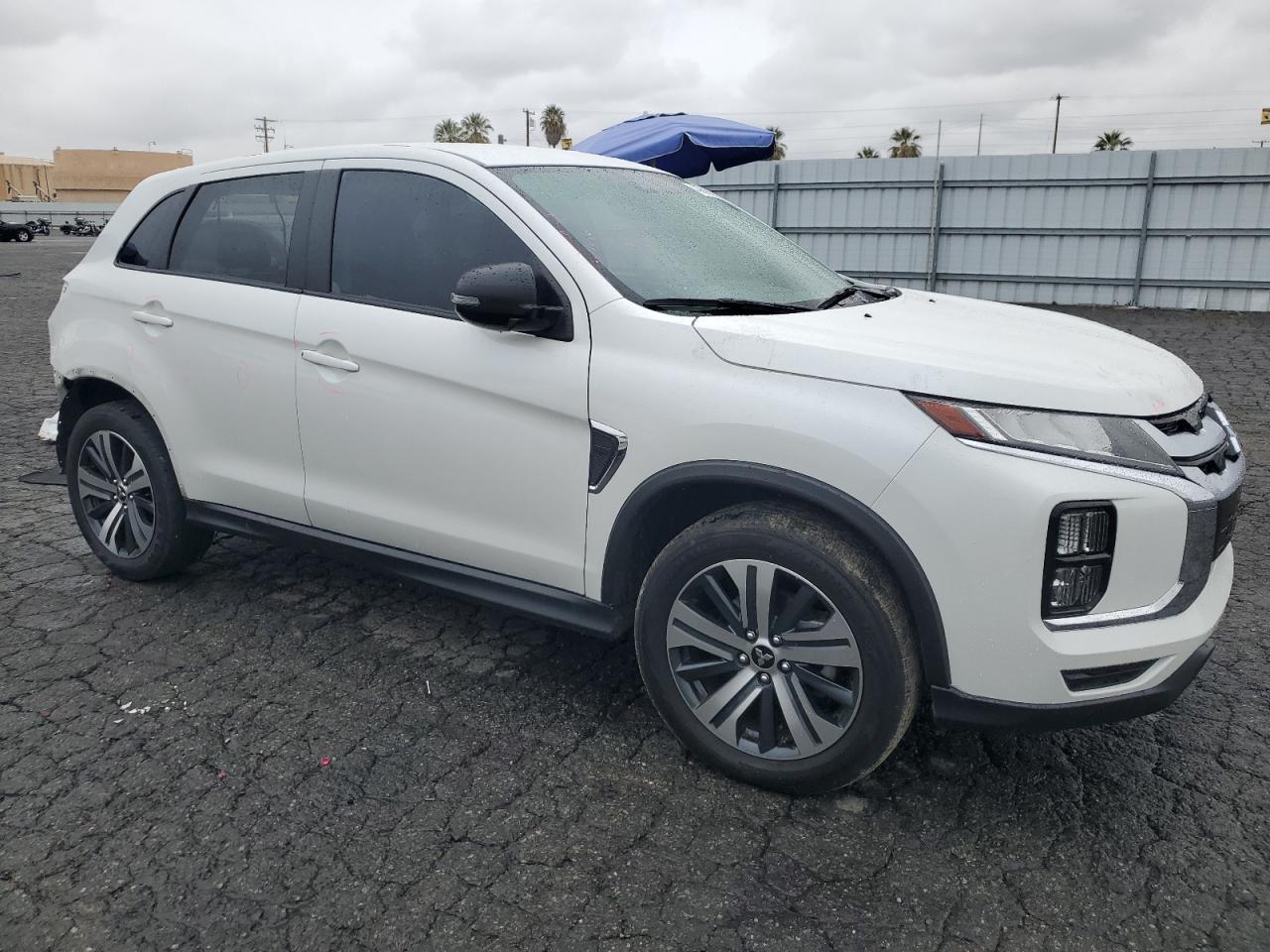 2021 Mitsubishi Outlander - Image 4