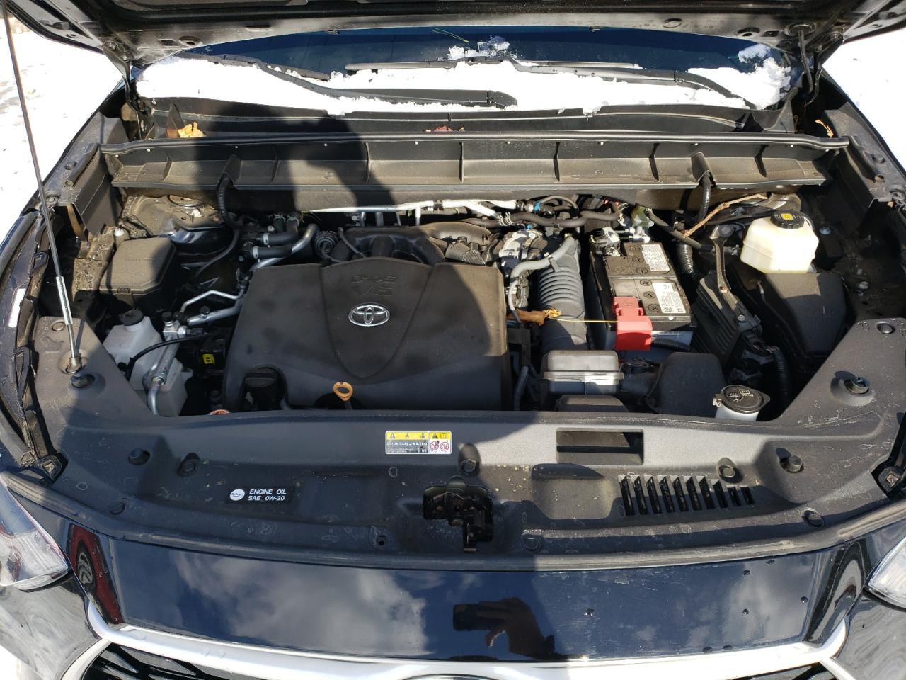 2021 Toyota Highlander - Image 12